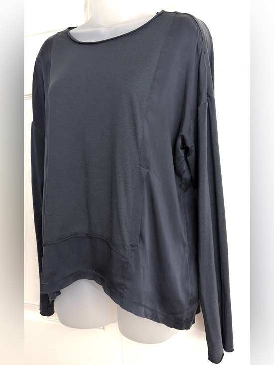GO BY GO SILK Tops - Go by Go Silk Top Pullover Pockets 100% Silk Shirt Blue Long Sleeve Medium